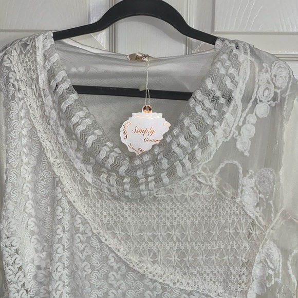 Super cute top! - Picture 5 of 6